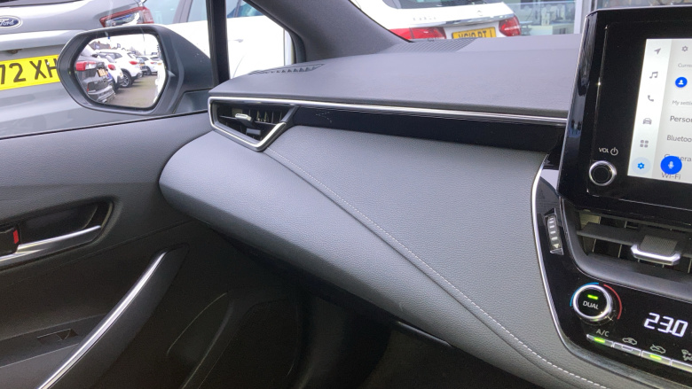 Toyota Corolla 1.8 VVT-i Hybrid Icon Tech 5dr CVT Hybrid Hatchback